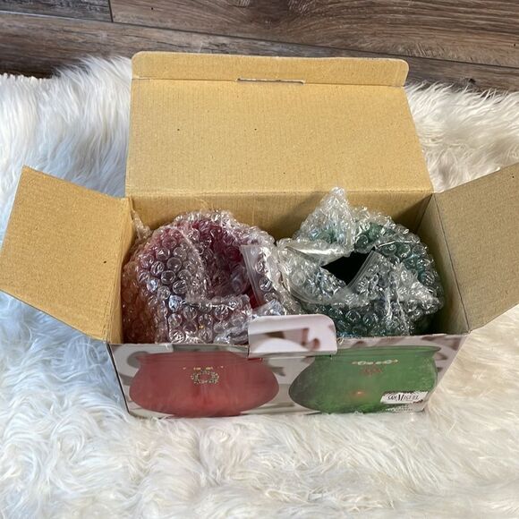 San Miguel Holiday Two Frosted Glass Pillar Candle Holders, Red and Green - Picture 6 of 6